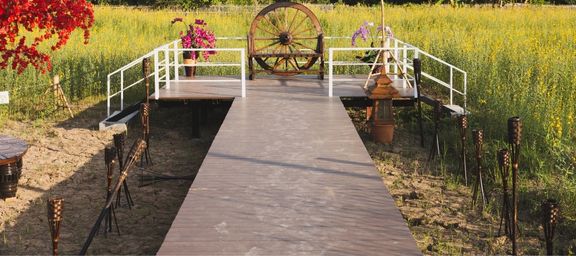 Terrassendielen im Wegebau