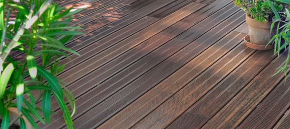 Terrassendielen natürlich