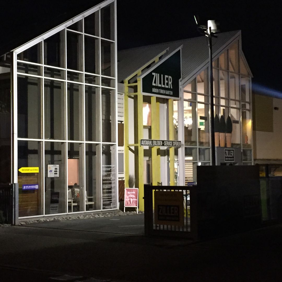 Unser Geschäft bei Nacht in Nürnberg